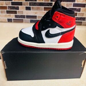 -NEW- Nike Jordan One Retro High OG toddler 4C